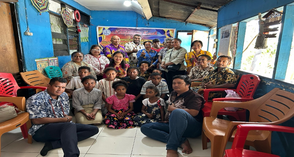 Ibadah Oikumene dan Kunjungan Kasih Labkesda Papua Ke [...]