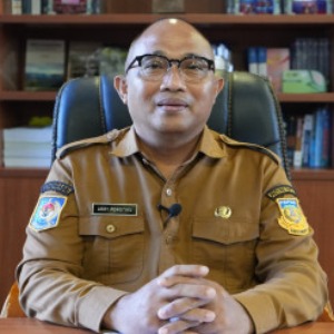 Dr. dr. Arry Pongtiku ,MHM 