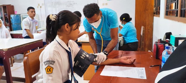 Pemeriksaan Kesehatan Bagi Calon Siswa dan Siswi SMKN Kota Jayapura