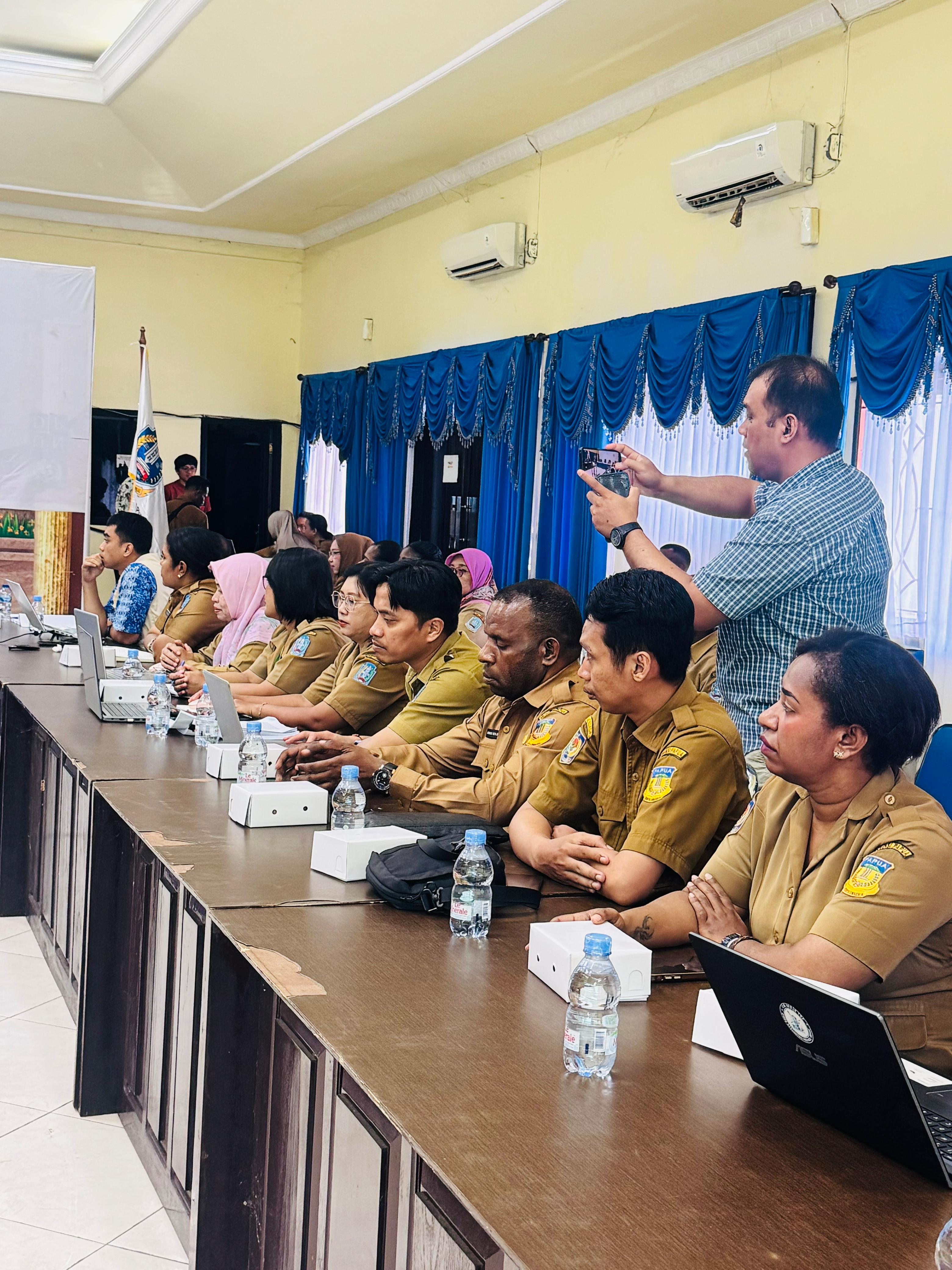 Kabid P2P Dinkes Provinsi dan Staf
